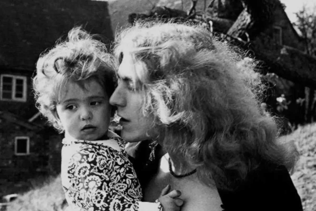 A Dor Silenciosa de Robert Plant: A Trágica Perda de Karac Plant